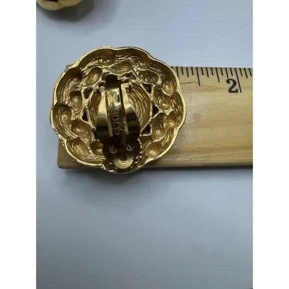 VINTAGE SIGNED ST.‎ JOHN GOLD TONE DARK BLUE CABOCHON CLIP EARRINGS
